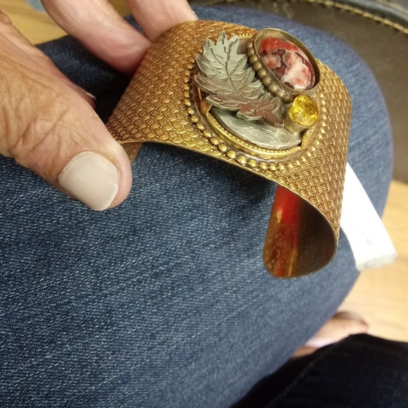 Bracelet - Picture 2 of 3